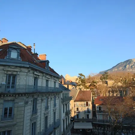 23m2 Le Grand En Hyper Centre-ville Avec Balcon