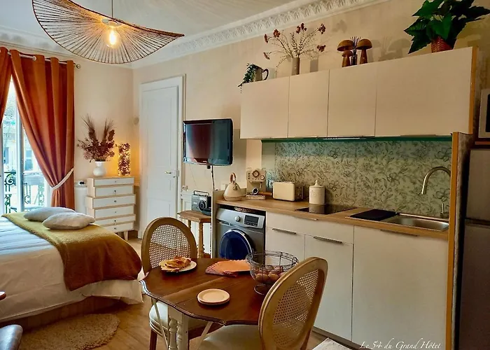 23m2 Le Grand En Hyper Centre-ville Avec Balcon Aix-les-Bains