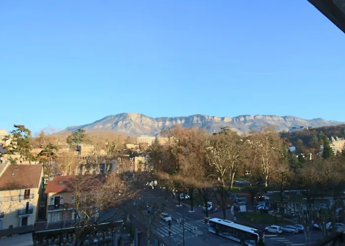 23m2 Le Grand En Hyper Centre-ville Avec Balcon Aix-les-Bains